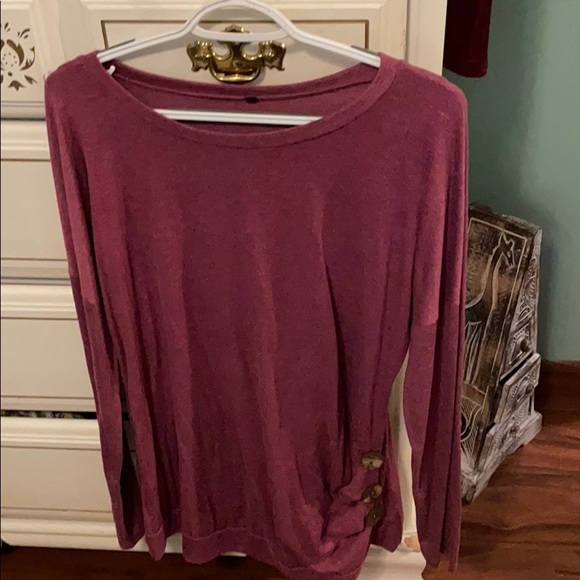 Longer sleeved purple shirt - Picture 2 of 4